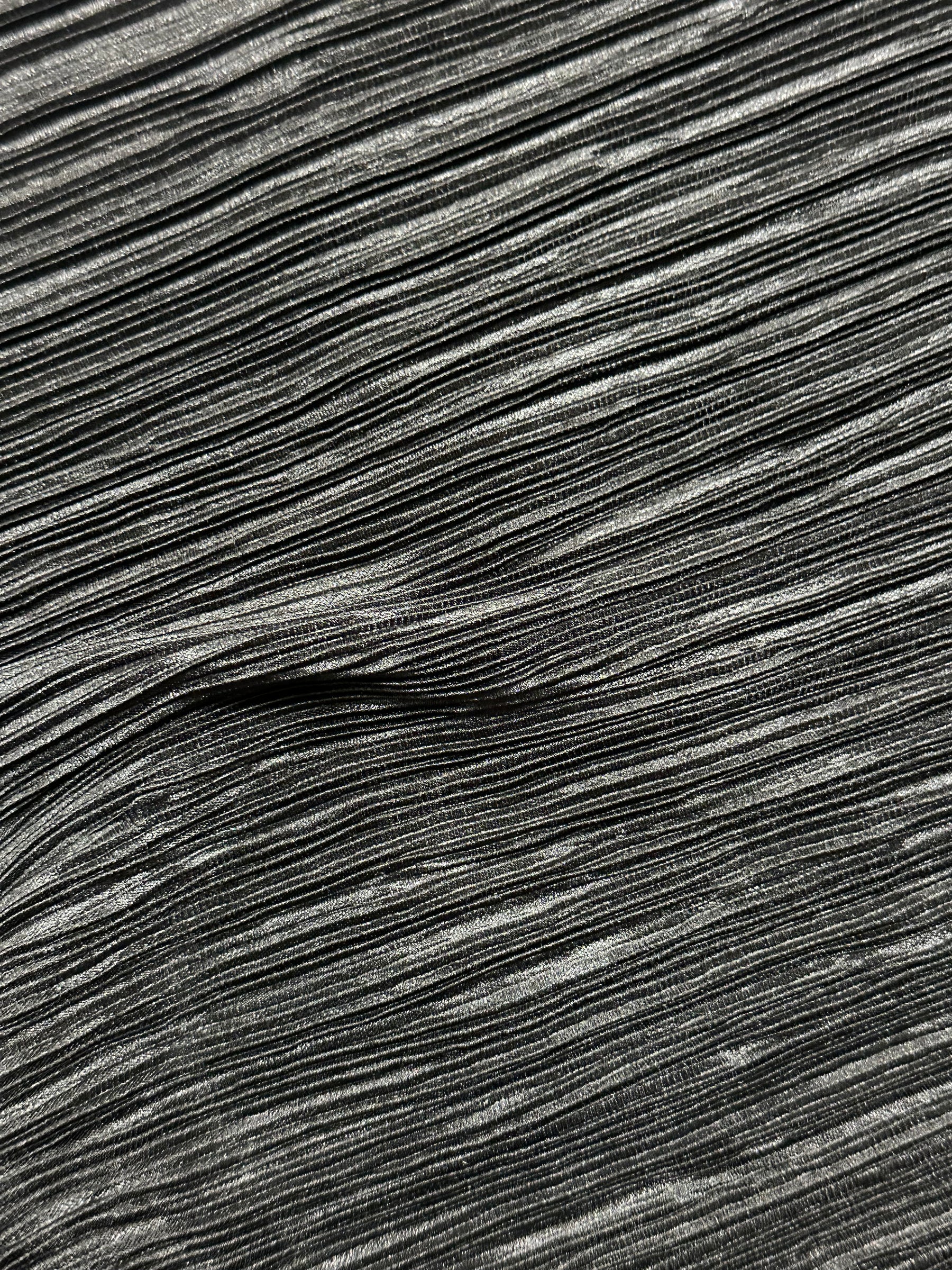 Schwarzer plissierter Polyesterstoff - Leeway