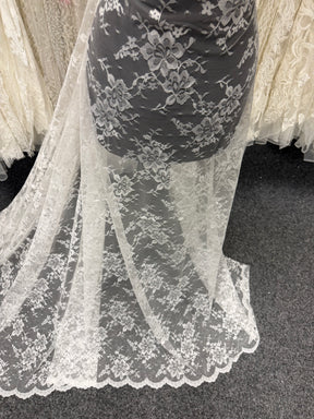 Ivory Raschel Lace - P221