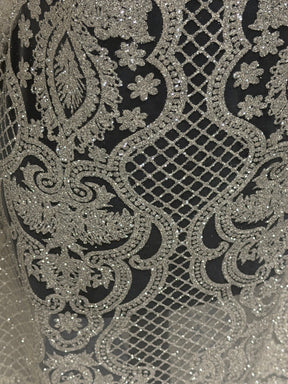 Elfenbeinfarbenes, glitzerndes Tüll-Ballkleid
