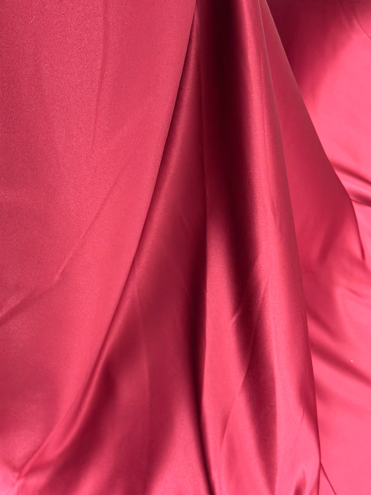 Kastanienbrauner Polyester-Duchesse-Satin – Contessa