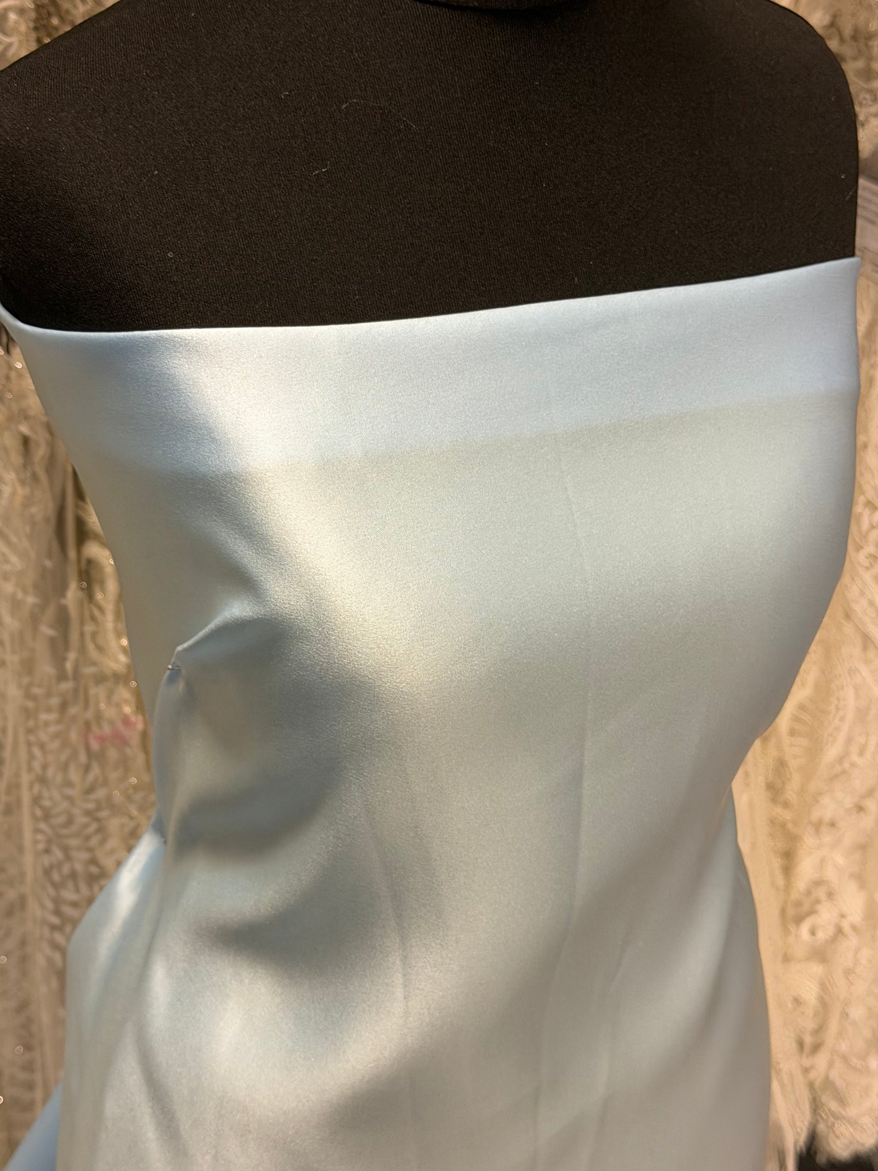 Hellblaues Polyester-Duchesse-Satin – Contessa