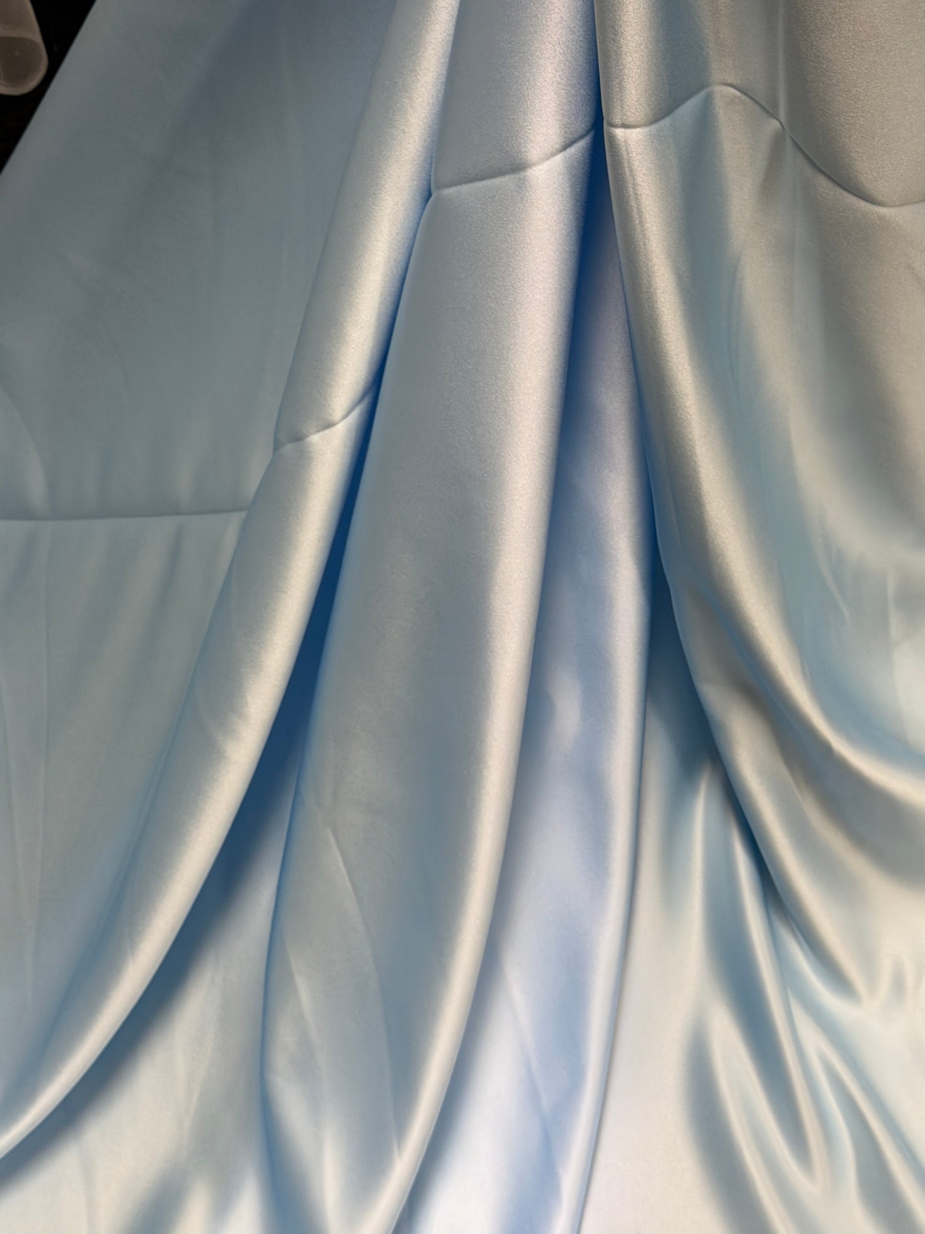 Hellblaues Polyester-Duchesse-Satin – Contessa