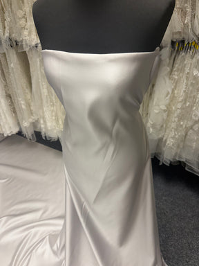 Silberner Polyestersatin – Classique (CF)