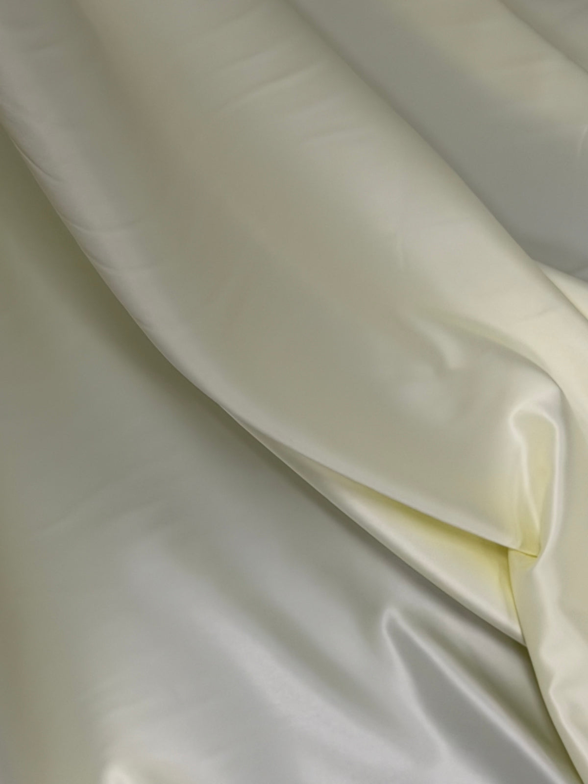Zitronengelber Polyester-Softsatin - Trust (P77)