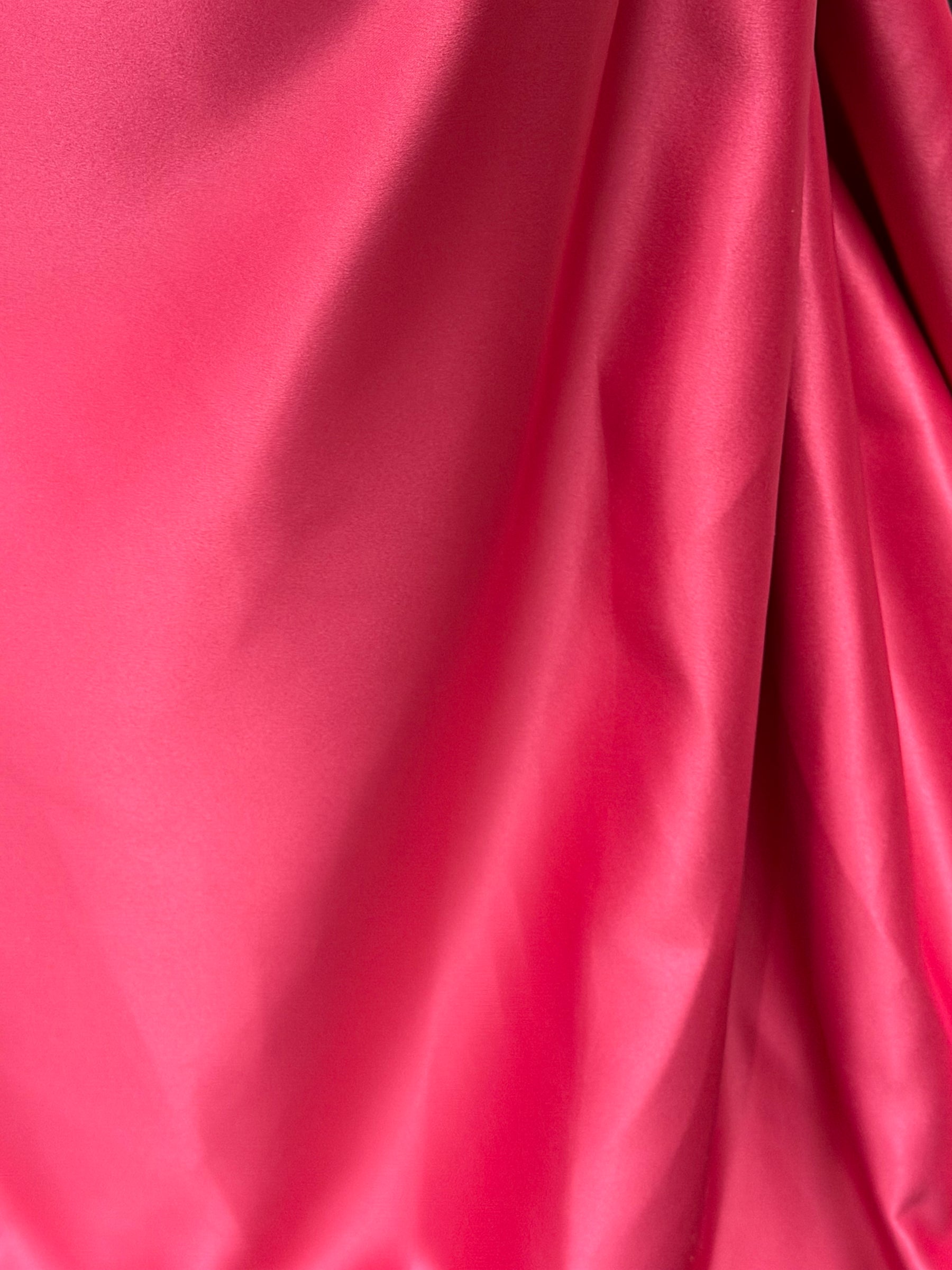 Himbeerfarbener Polyestersatin - Majestic
