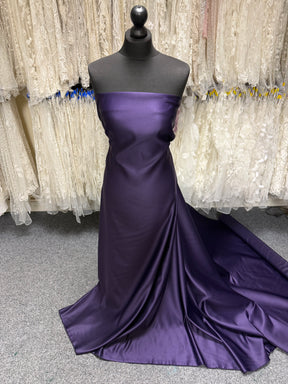 Amethyst-Polyestersatin – majestätisch