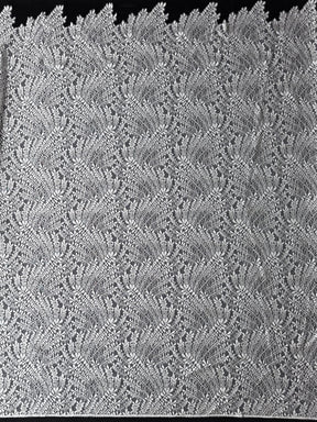 Elfenbeinfarbene Spitze mit Blattmuster - LA1007