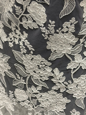Ivory Italian Corded Embroidered Lace - Paysley