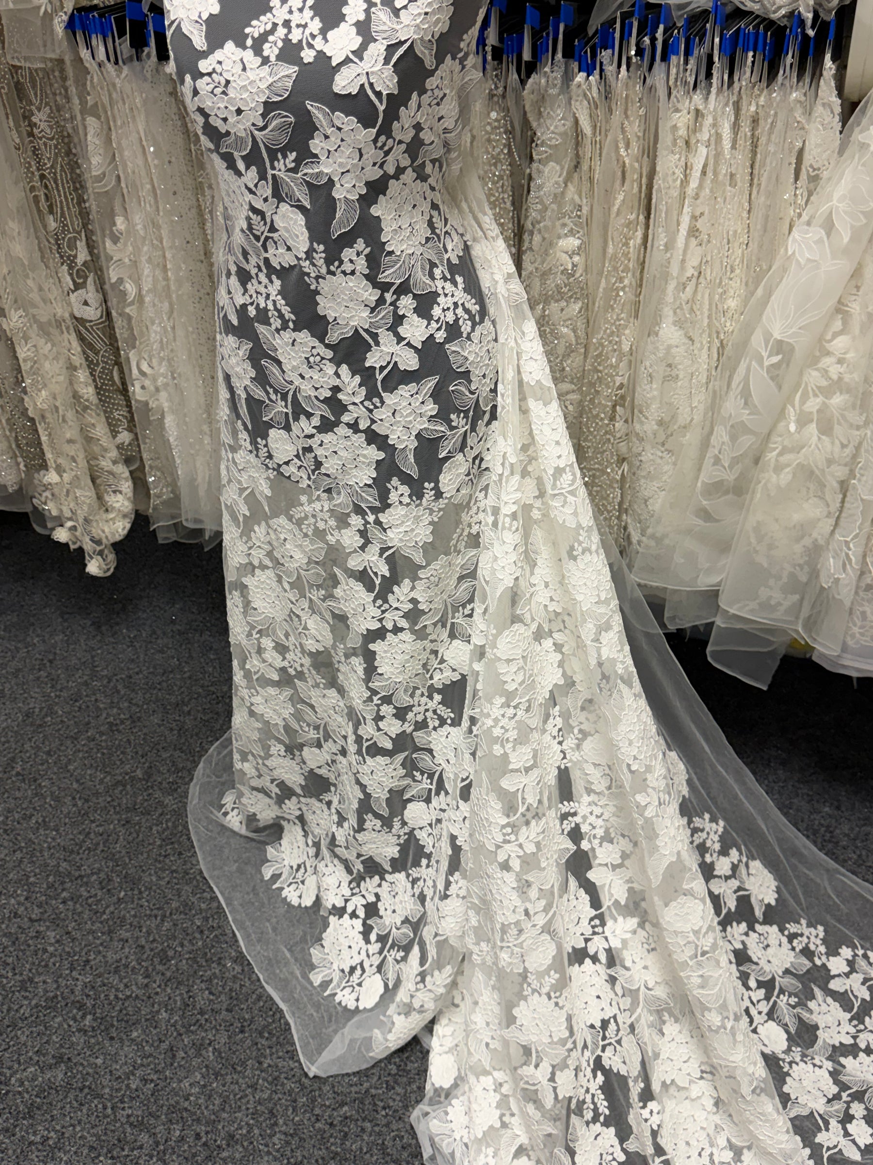Ivory Italian Corded Embroidered Lace - Paysley
