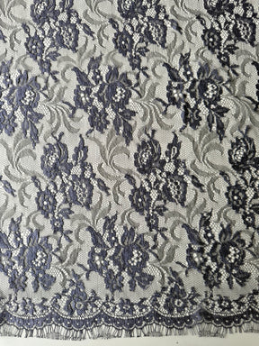 Traube & Schwarze Chantilly-Spitze - P176