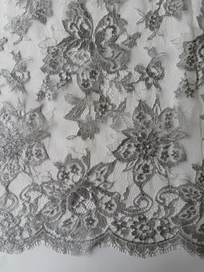 Silberne Chantilly-Spitze - P183