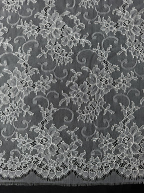 Elfenbeinfarbene Chantilly-Spitze - P301