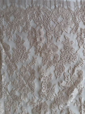 Antike Rosen-Chantilly-Spitze – P305 (90cm)