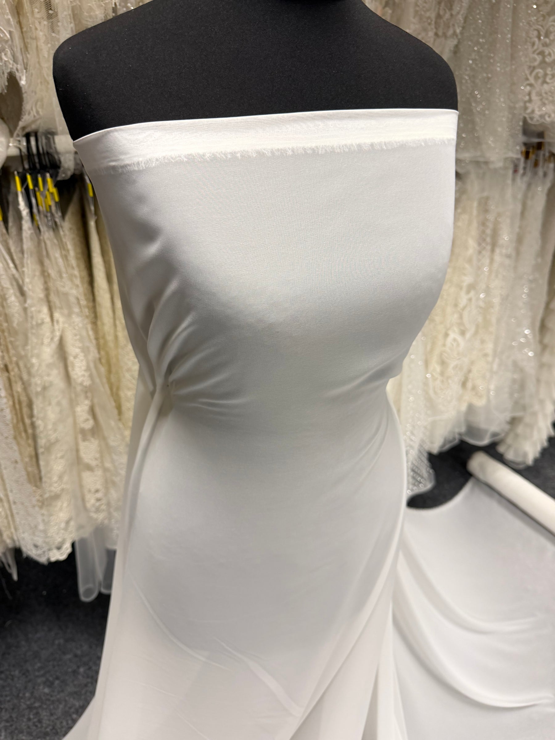 Elfenbeinfarbenes Recycling-Georgette - PB2004