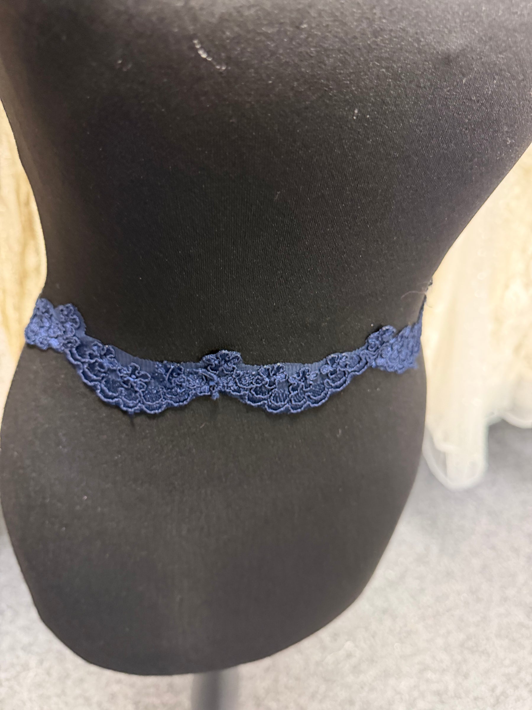 Marineblaue Kordelborte - T782