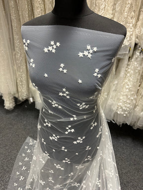 Elfenbeinfarbene Stickspitze – EU5005