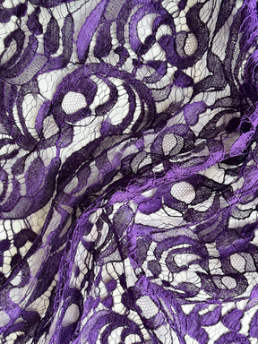 Violette italienische Spitze - P883