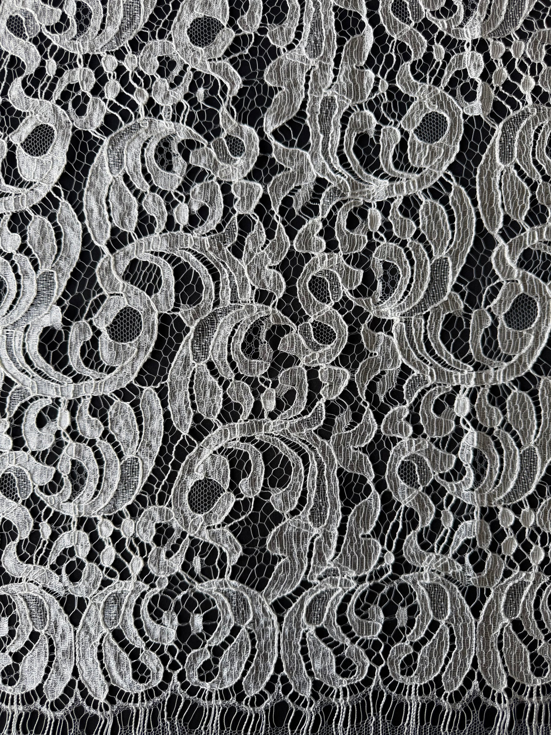 Elfenbeinfarbene italienische Spitze - P883