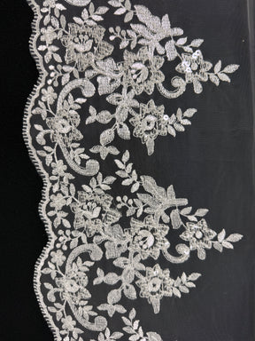 Elfenbeinfarbene Paillettenborte - T661