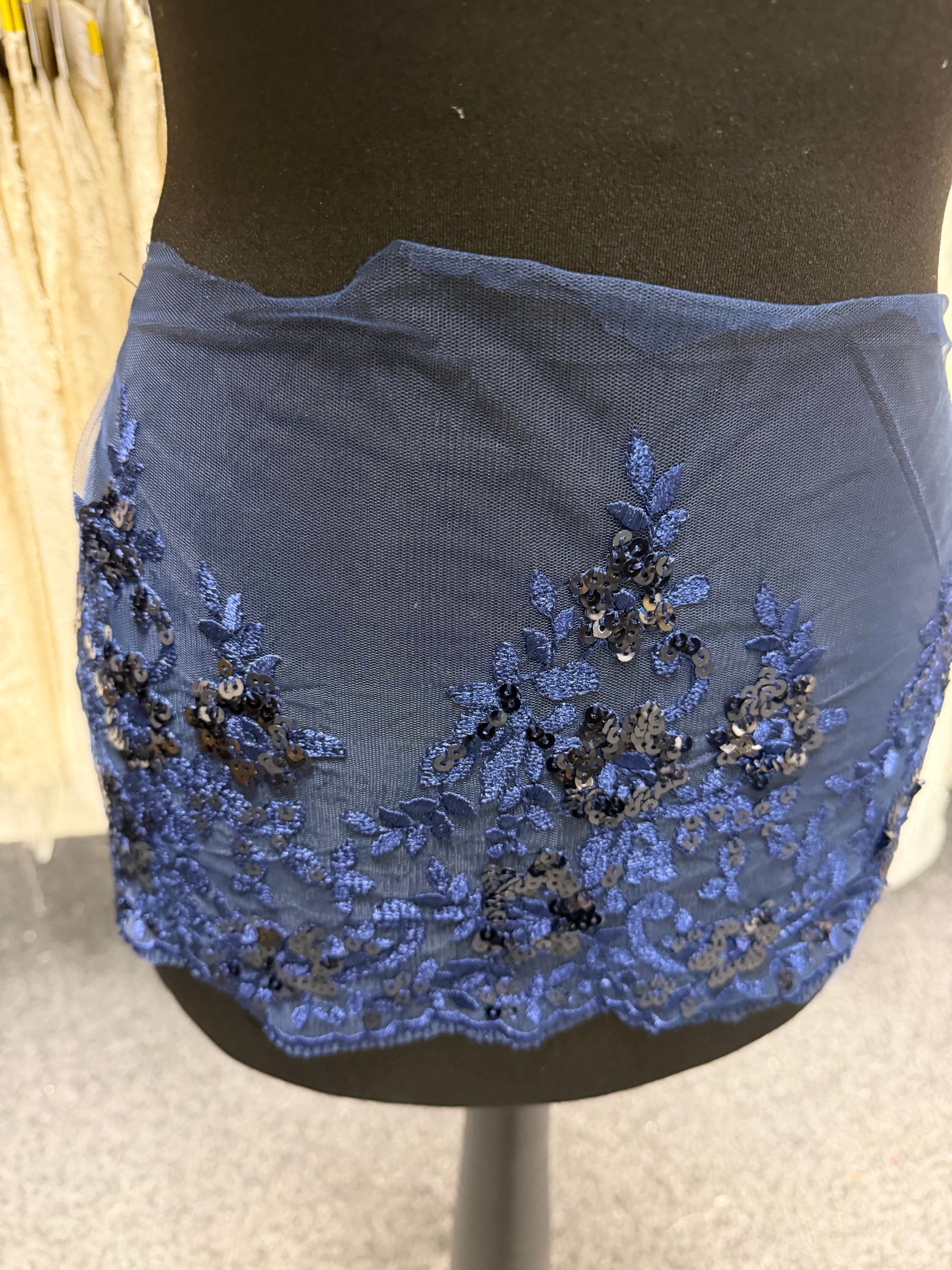 Marineblaue Paillettenborte - T661