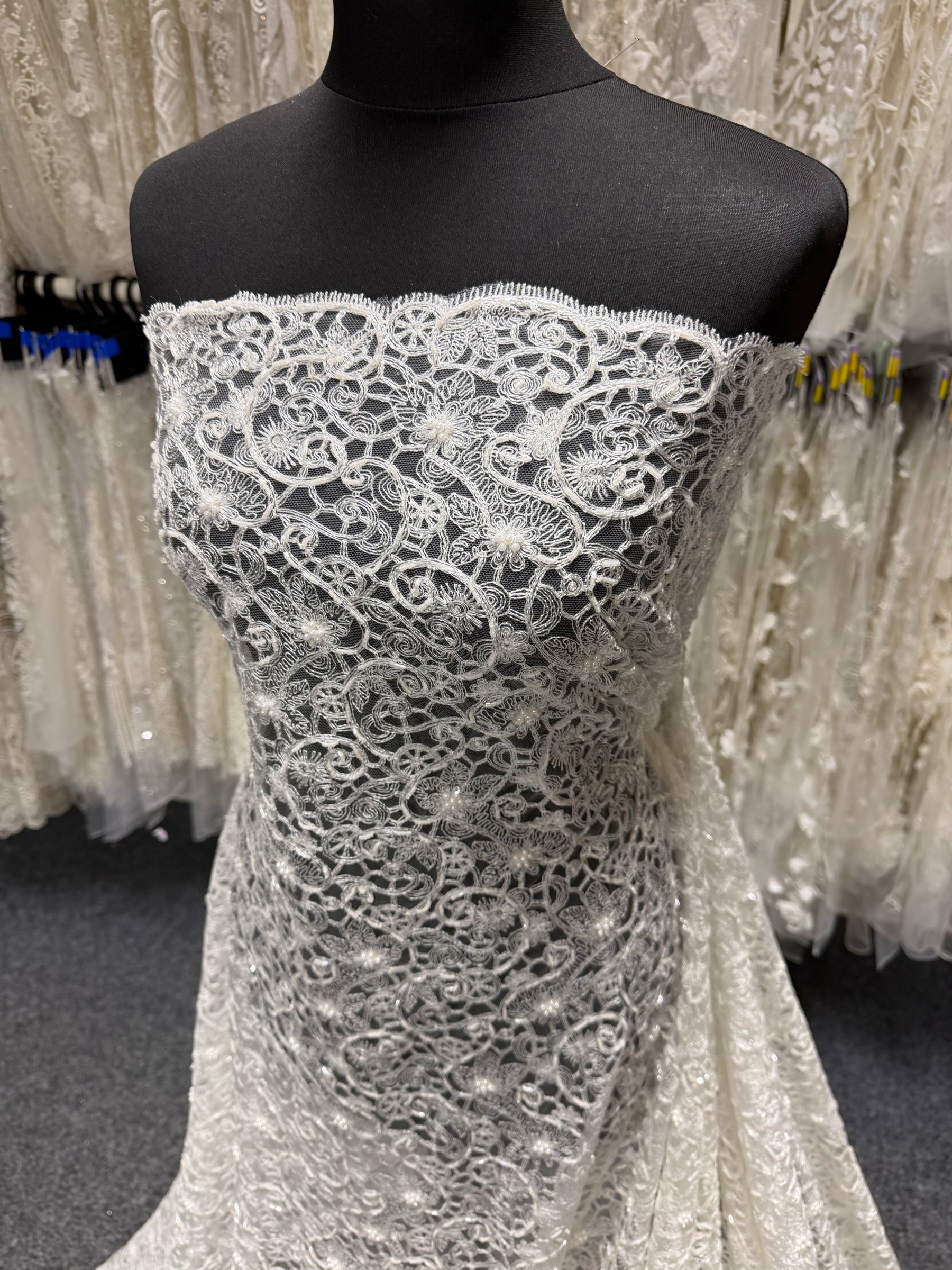 Ivory Beaded Lace - P826