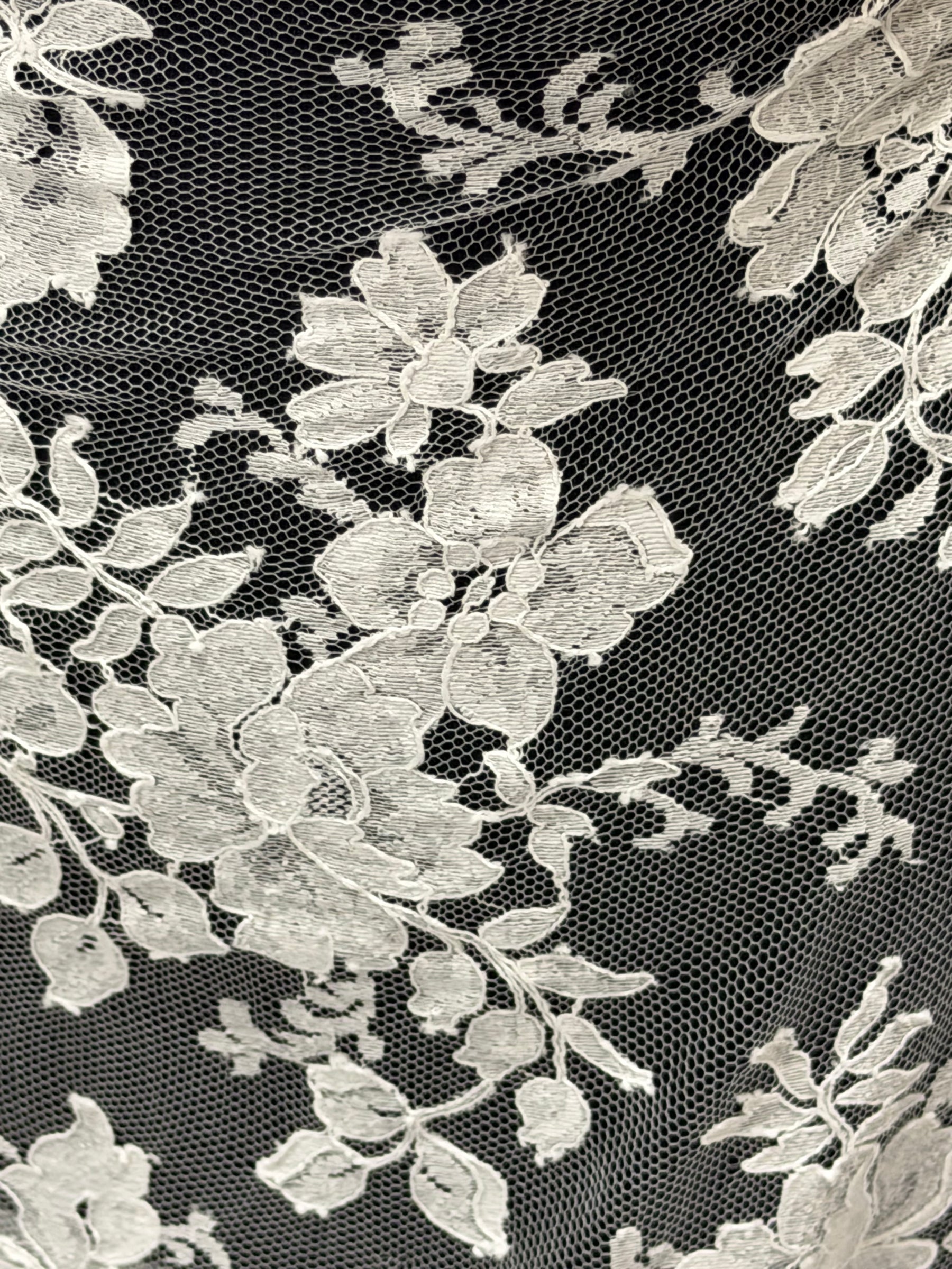 Organic Porcelain Chantilly Lace - Rizawana