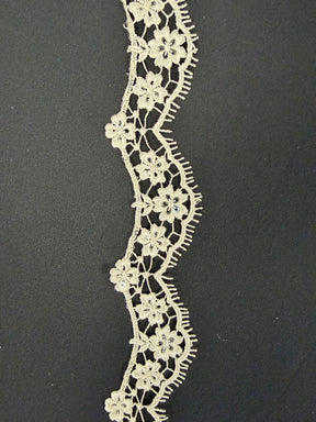 Elfenbeinfarbene Pailletten-Guipure-Borte - T433