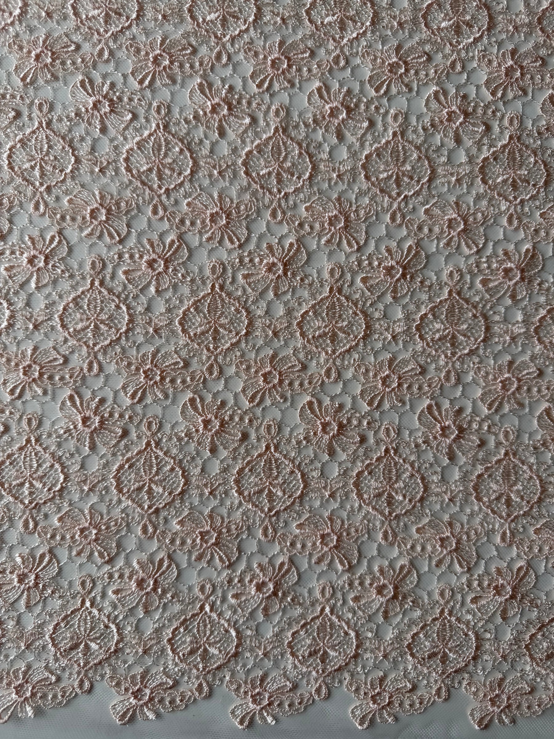 Muschelrosa bestickte Spitze - EB5010