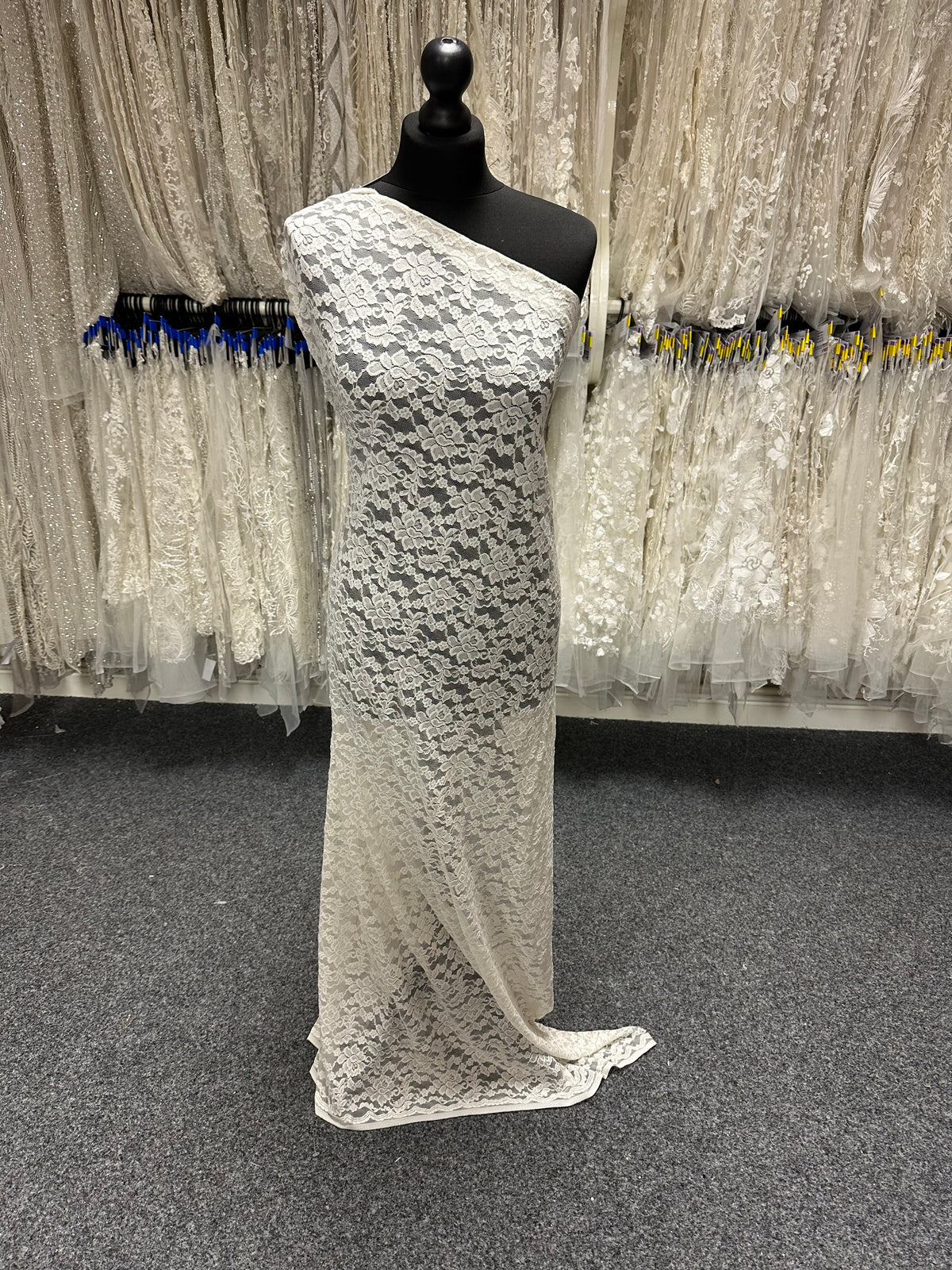 Elfenbeinfarbene Stretch-Raschelspitze - Perugia (CF) 