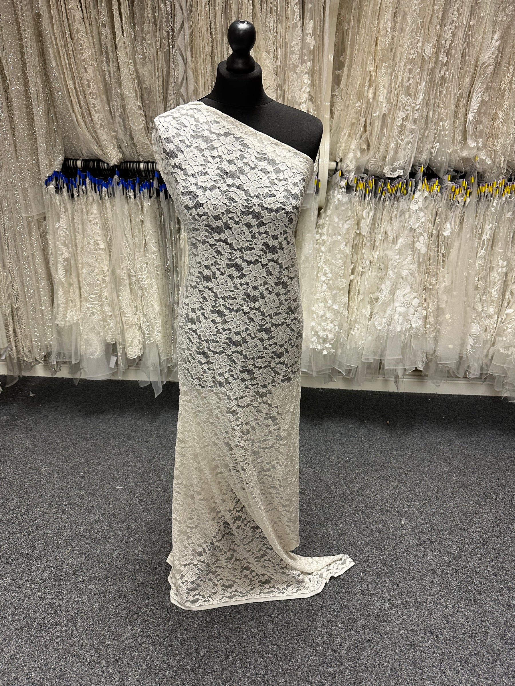 Elfenbeinfarbene Stretch-Raschelspitze - Perugia (CF) 