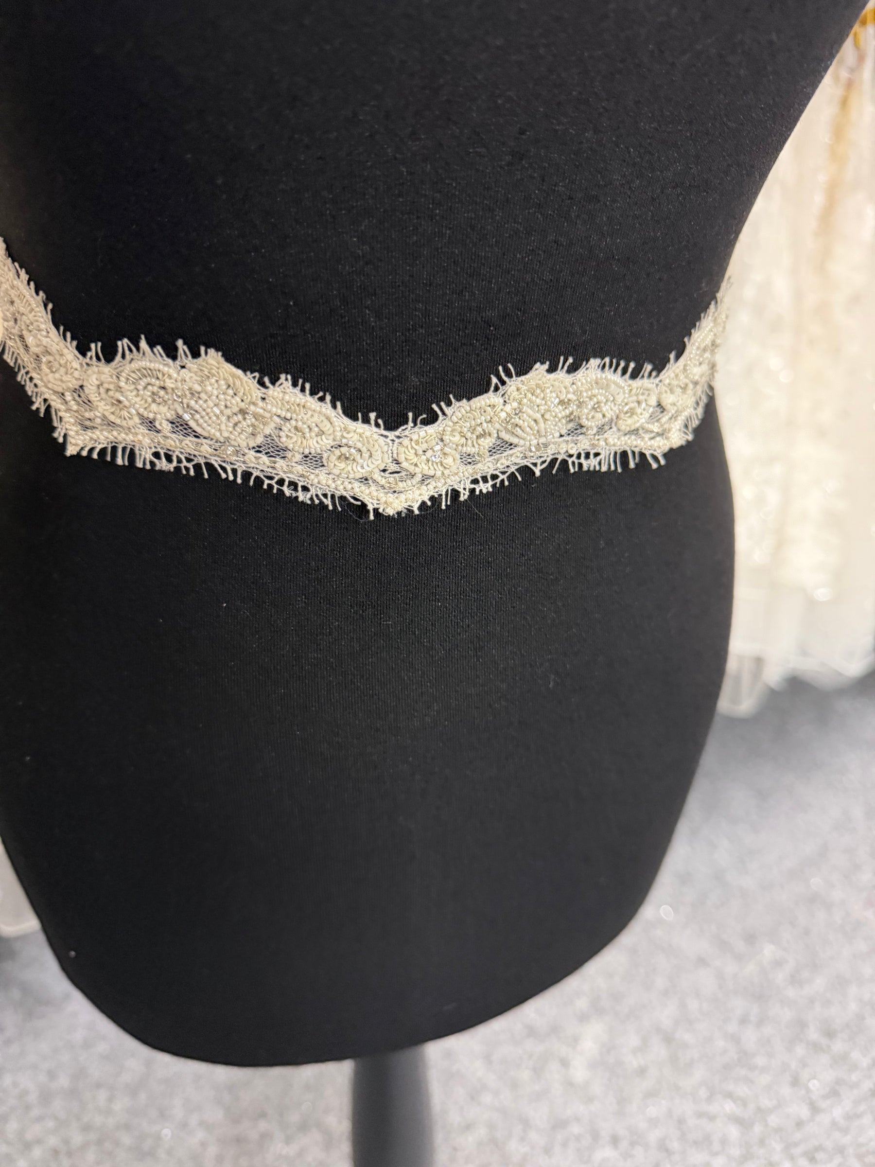 Ivory/Crystal Heavy Beaded Crystal Edging - T174