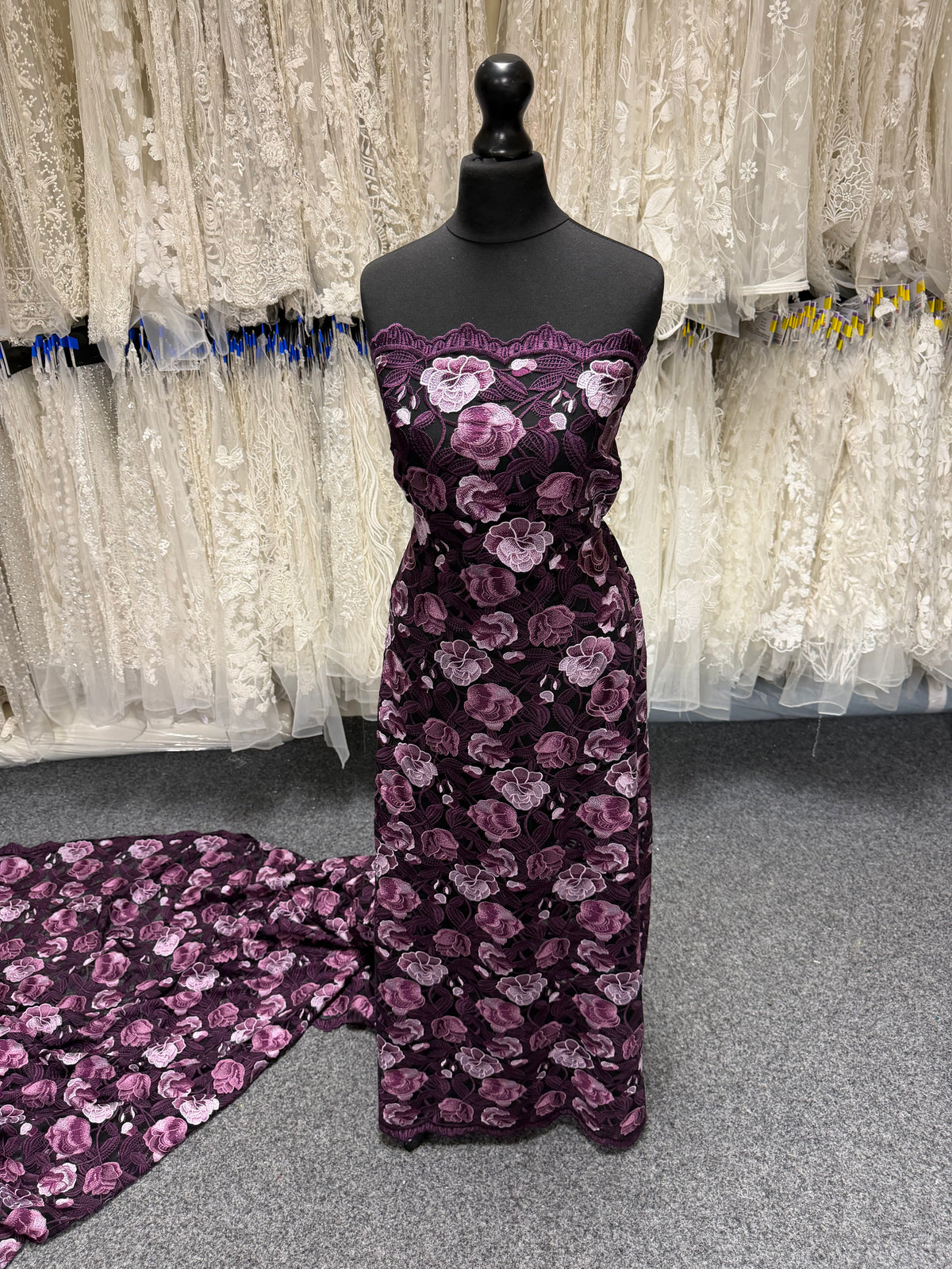 Lila Stickspitze - EB5024