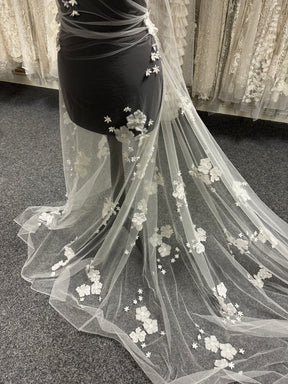 Elfenbeinfarbene 3D-Blumenspitze – Yoga