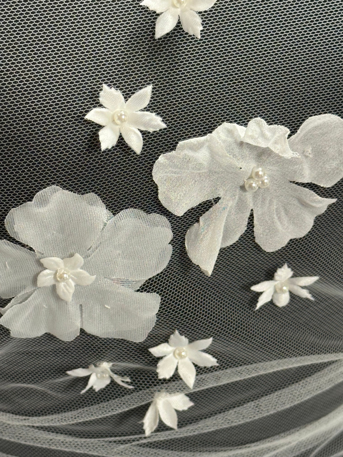 Elfenbeinfarbene 3D-Blumenspitze – Yoga