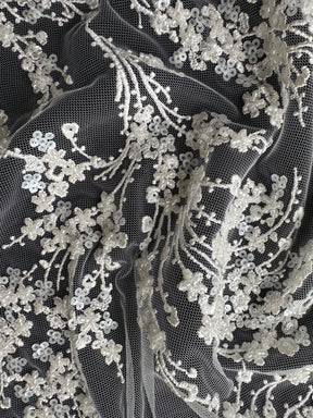 Elfenbeinfarbene, verzierte Stickspitze – Jazz