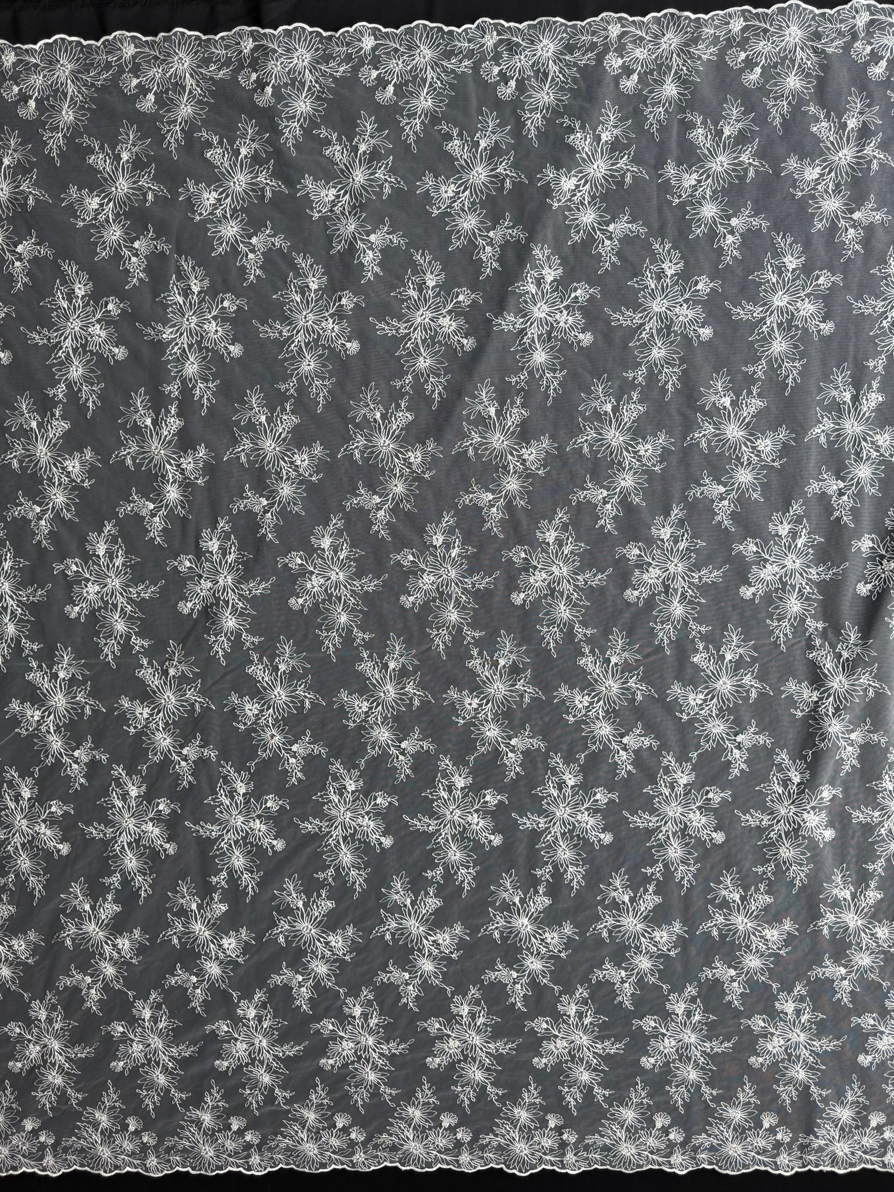 Elfenbein bestickter Perlen-Tüll - EB1084