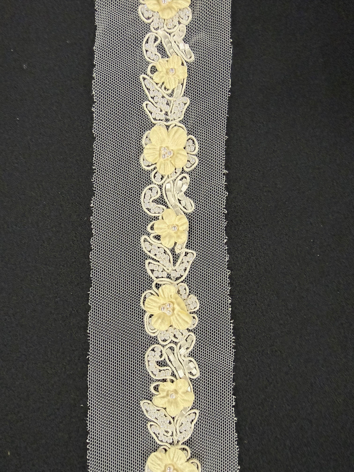 Hellgoldene Perlenkante - T51