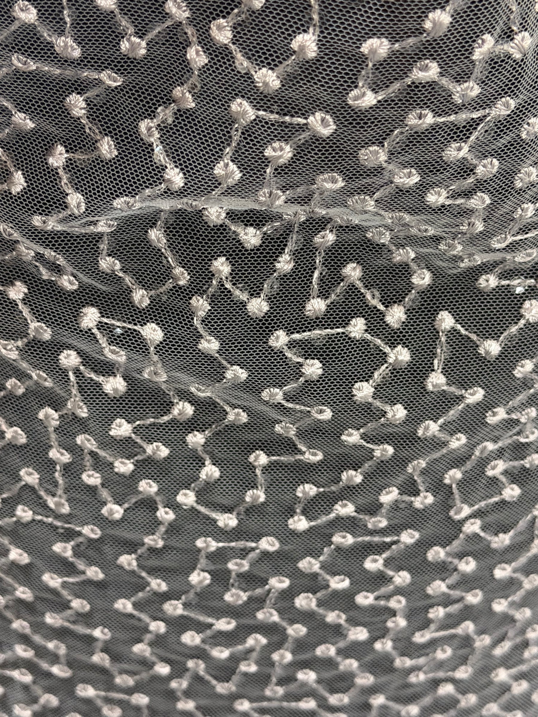 Paillettenstickerei-Spitze in Maulbeerrot - EB3029