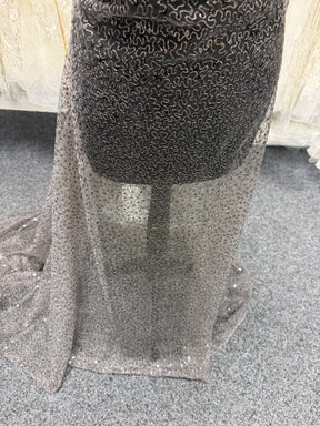 Taupefarbener, bestickter Paillettentüll – EB3001