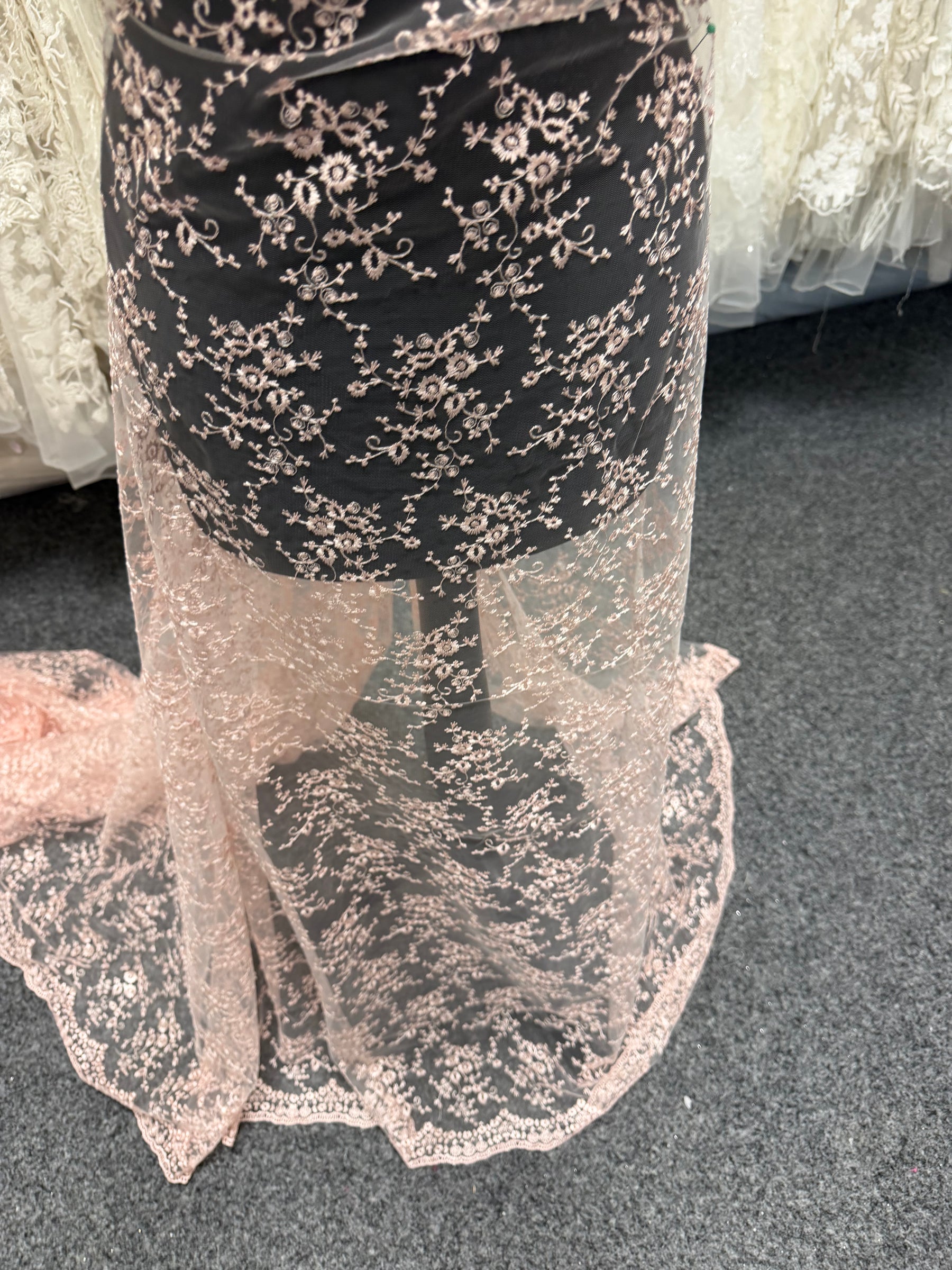 Antique Rose Embroidered Lace - P615