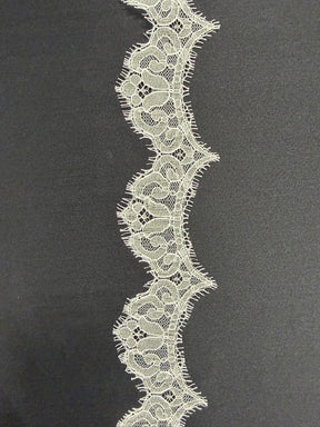 Ivory Chantilly Lace Trim - T360