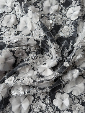 Elfenbeinfarbener, 3D-bestickter Tüll mit Perlen - EB1106