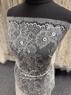 Ivory Leavers Lace - P730