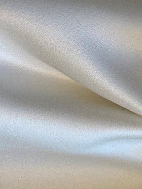 Elfenbeinfarbener Polyestersatin – Moldawien
