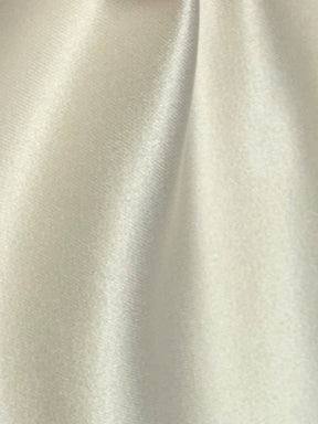 Elfenbeinfarbener Polyester-Satin – Kanada