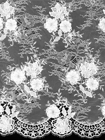 Elfenbeinfarbene 3D bestickte Perlenspitze - LA9001