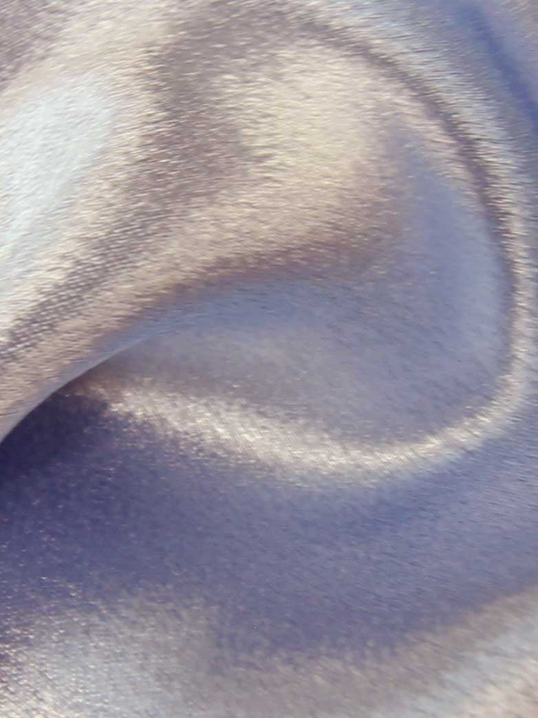 Lavendelfarbener Polyester-Krepp-Rückensatin – Desire