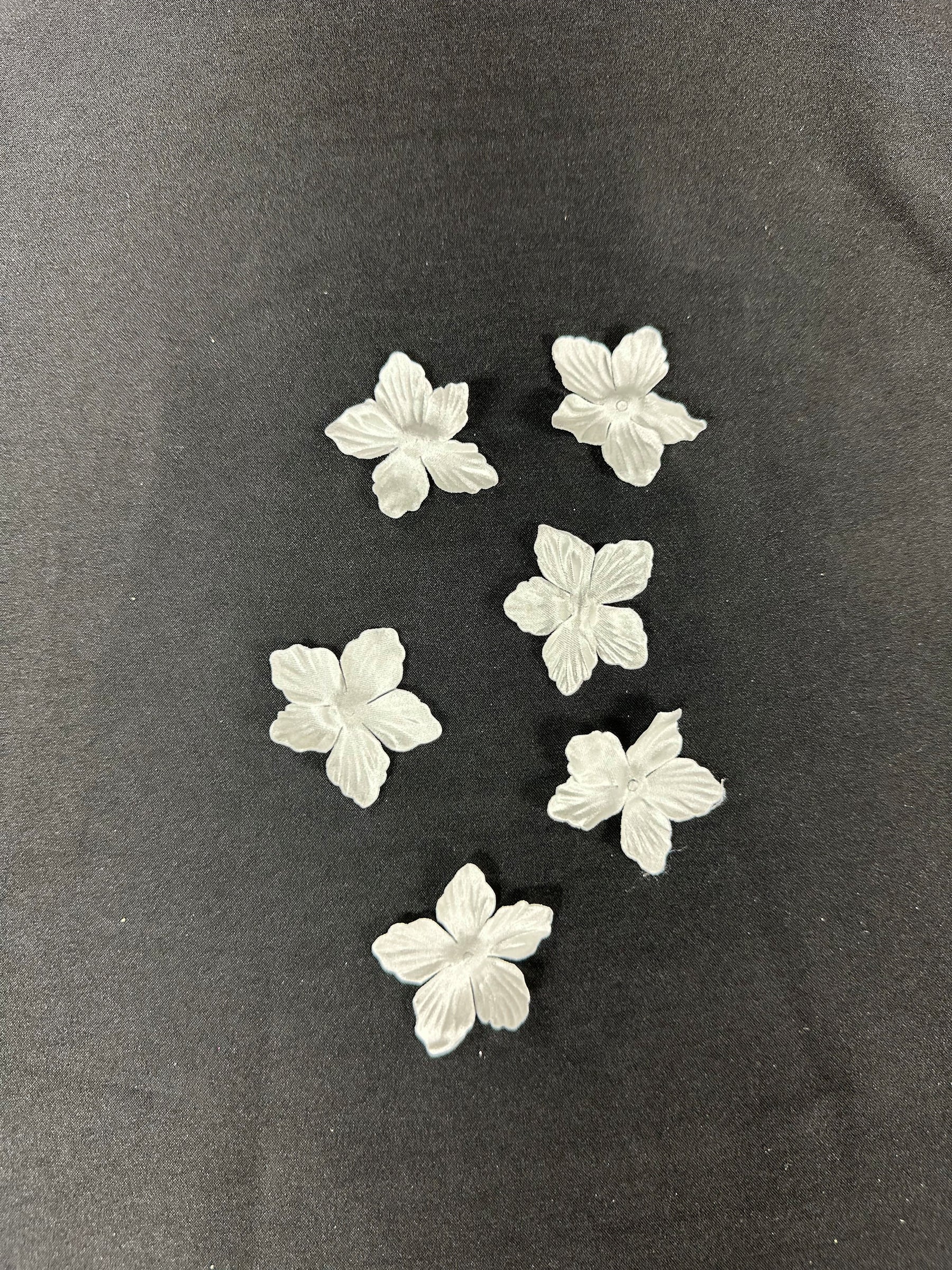 Winterweiße 5-blättrige Blüten - MM0030 (Beutel mit 144 Stück)