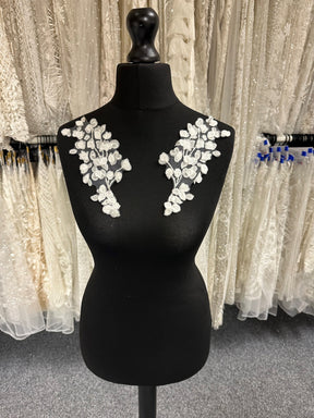 Ivory Embroidered Lace Appliques - MT6004