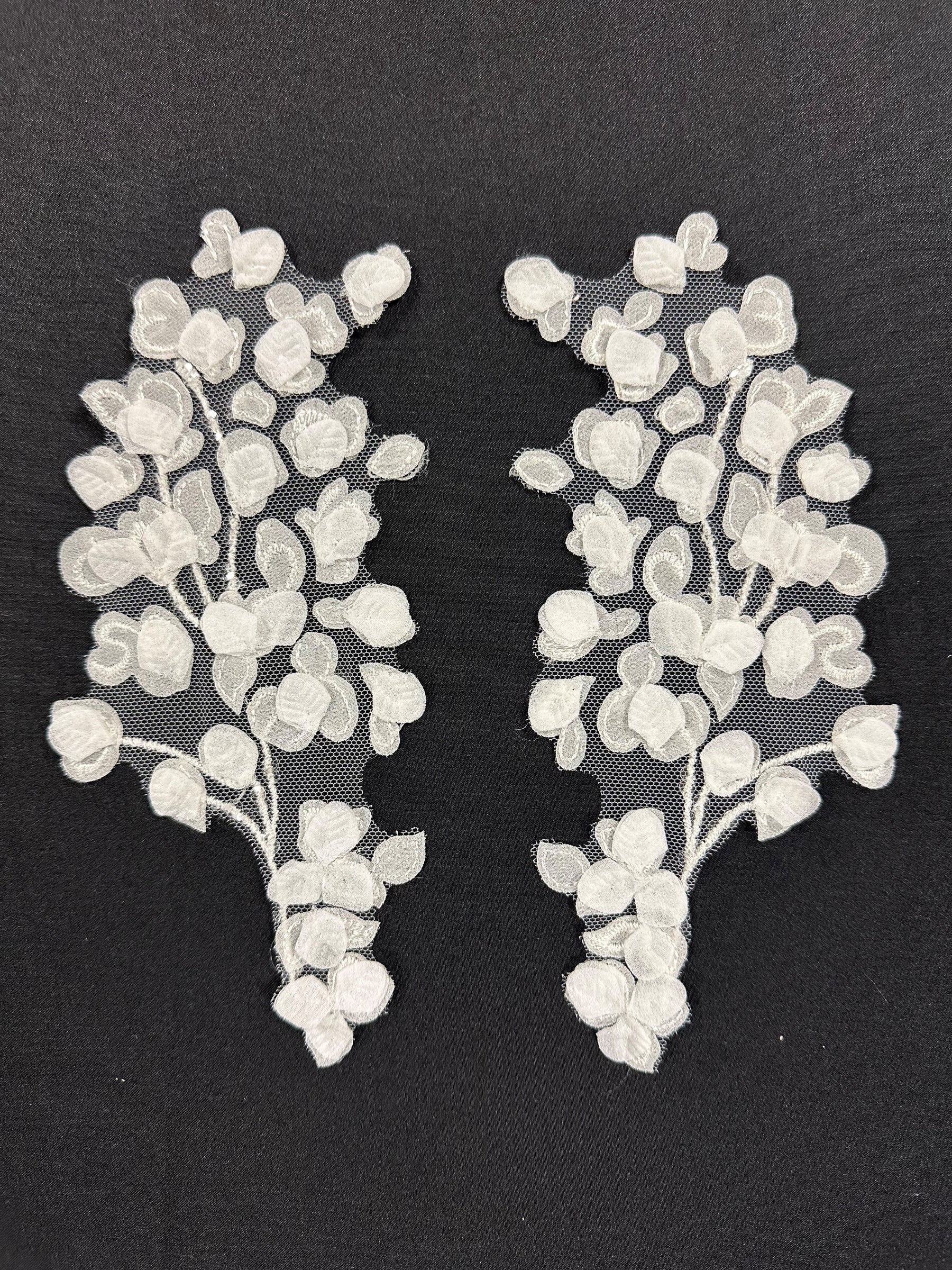 Ivory Embroidered Lace Appliques - MT6004